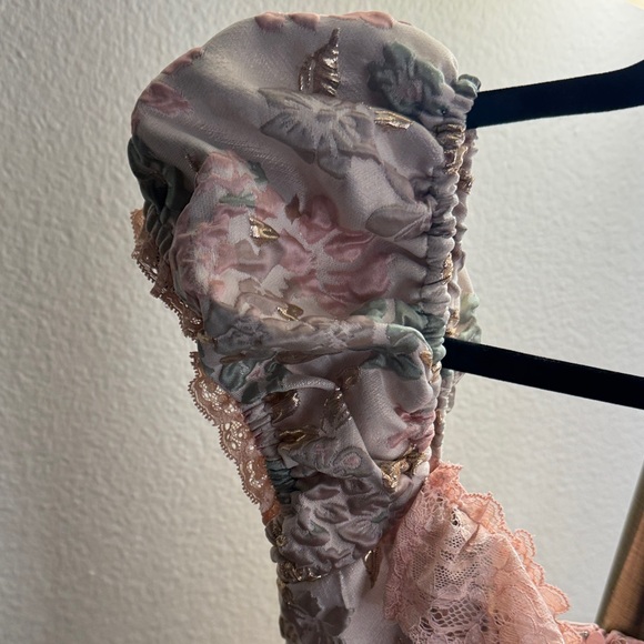 Sugar Thrillz Pink Floral Lace Blouse - Picture 6 of 8